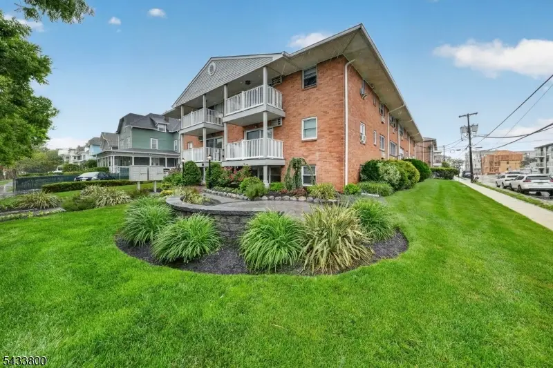 301 6th Ave #101, Asbury Park, NJ 07712 - #3