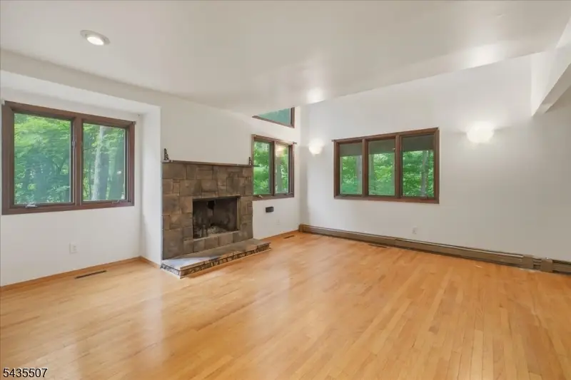 17 Village Way #6, Vernon, NJ 07462 - #3