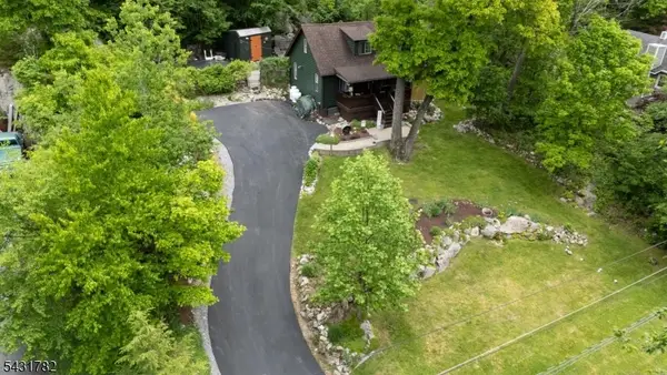 66 Fairlawn Dr, West Milford Twp., NJ 07480