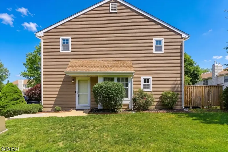 39 Canterbury Cir, Somerset, NJ 08873 - #2