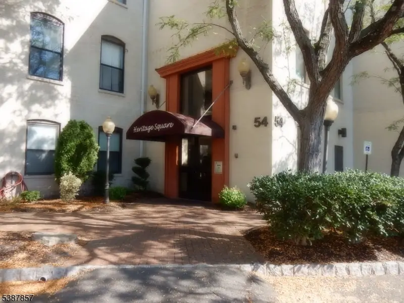 54 W Cherry St #101, Rahway, NJ 07065 - #1