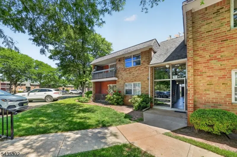 808 Eves Dr #1k, Hillsborough, NJ 08844 - #3
