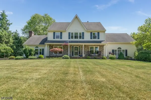3 Ewing Drive, Raritan Twp., NJ 08822