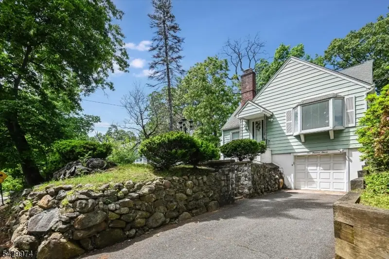 111 Jackson Ave, Wayne, NJ 07470 - #1