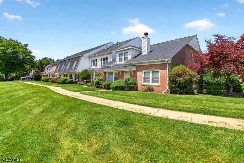 4 Wareham Ct, Scotch Plains, NJ 07076 - #3