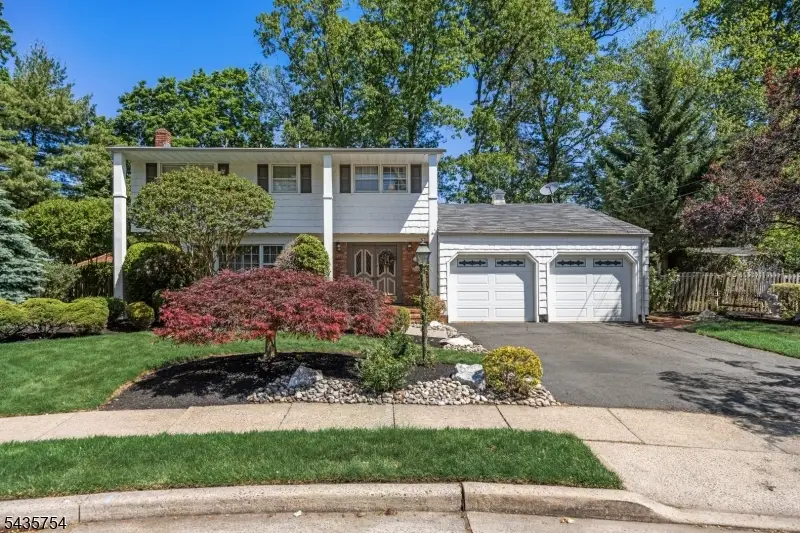 54 Eileen Way, Edison, NJ 08837 - #1
