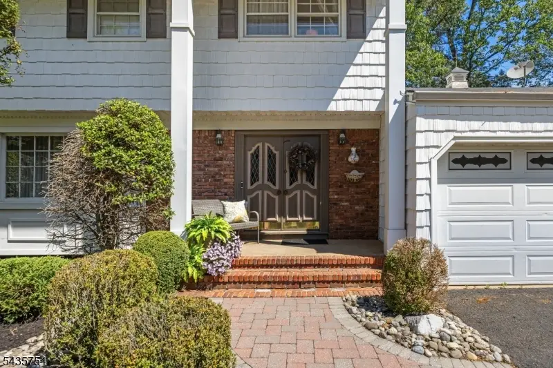 54 Eileen Way, Edison, NJ 08837 - #2