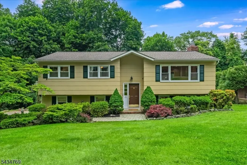 22 Green Apple Rd, Lake Mohawk, NJ 07871 - #1