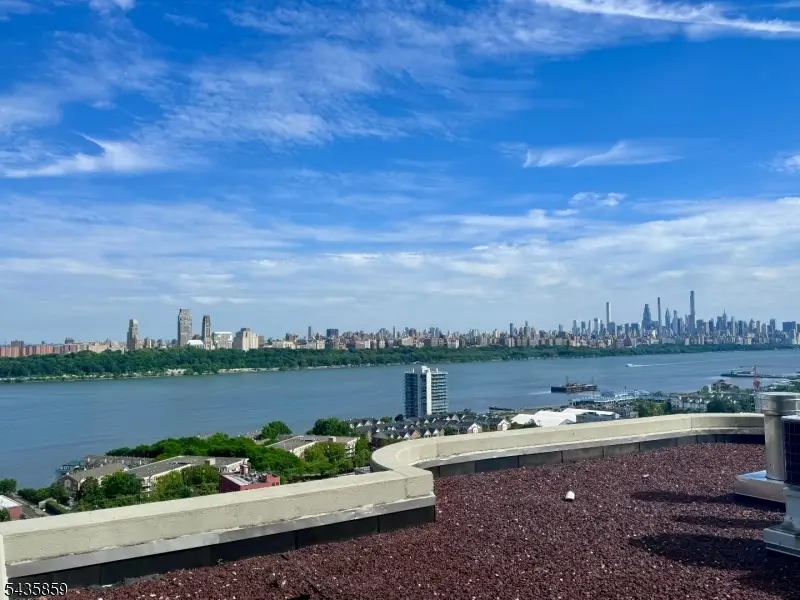 100 Carlyle Drive. N05j #5 JN, Cliffside Park, NJ 07010 - #1