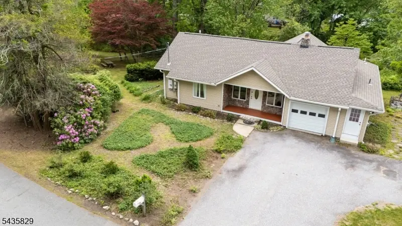 13 Island Trl, West Milford, NJ 07480 - #1