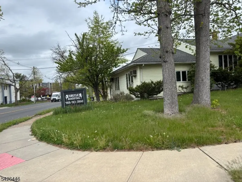 6 Grand St, Clark, NJ 07066 - #3