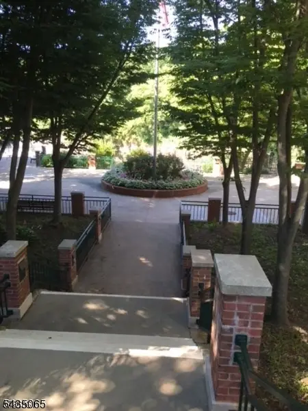 240 Main St Unit 303 #303, Singac, NJ 07424 - #3