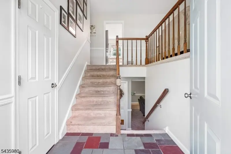 16 Old Mountain Rd, Clinton, NJ 08833 - #3