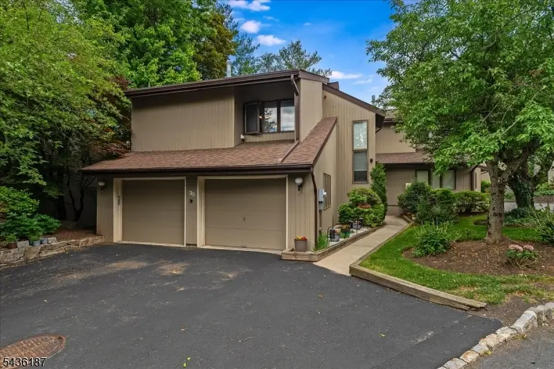 35 Indian Run, Watchung, NJ 07069 - #2
