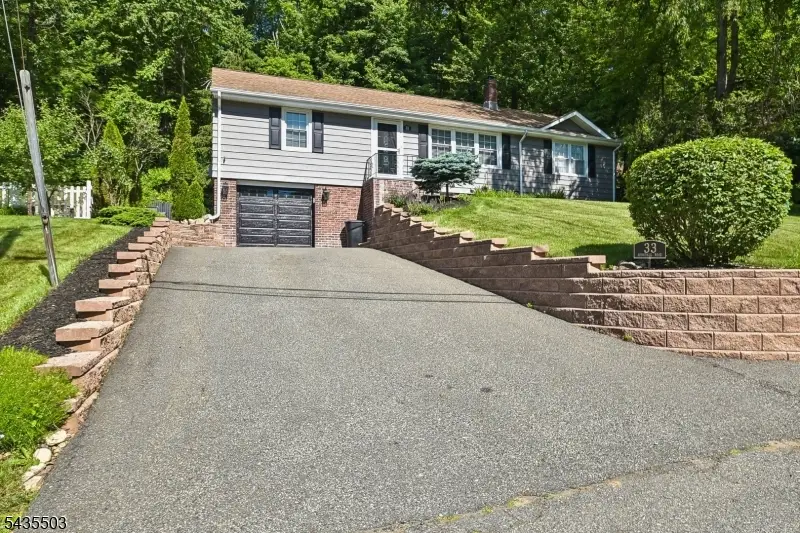 33 Avondale Rd, Denville, NJ 07834 - #2