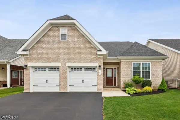 3 Samarpan Ct, Robbinsville Twp., NJ 08520