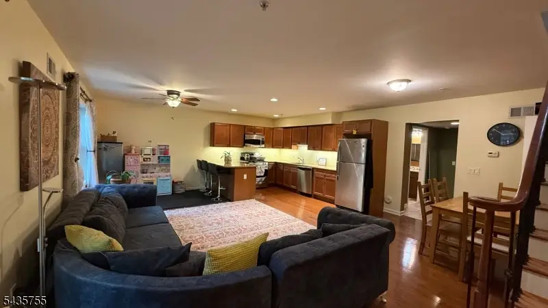 10 Terrace Ave #11, Hasbrouck Heights, NJ 07604 - #2
