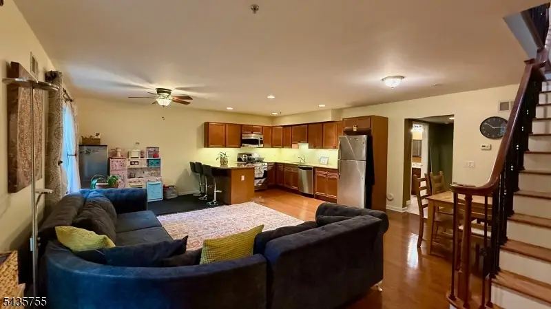 10 Terrace Ave #11, Hasbrouck Heights, NJ 07604 - #3