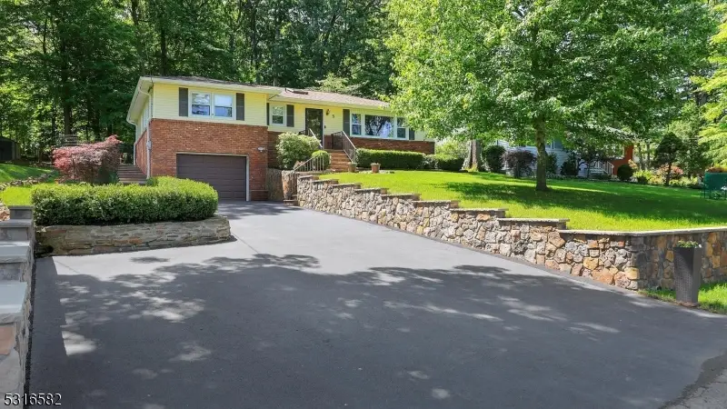 5 Johanna Ln, Watchung, NJ 07069 - #1