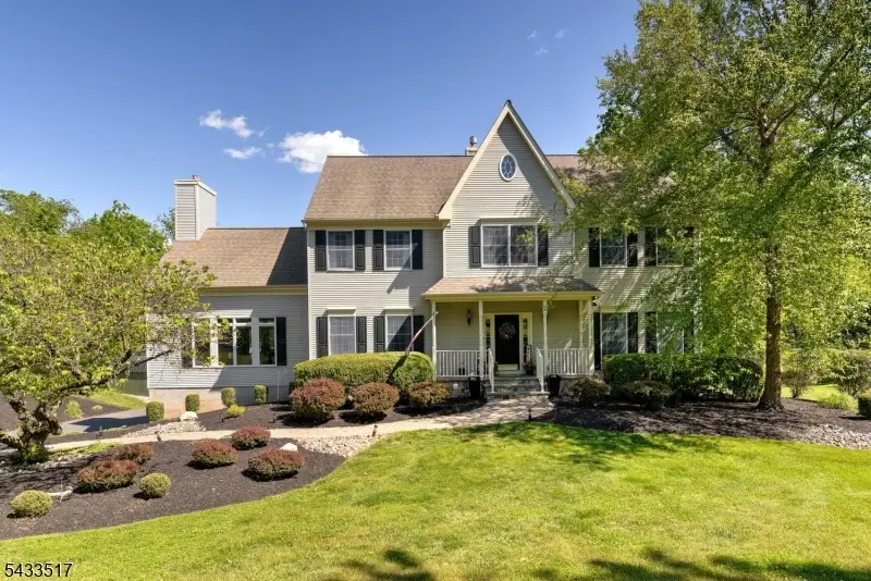 302 Kelly Dr, Neshanic Station, NJ 08853 - #1