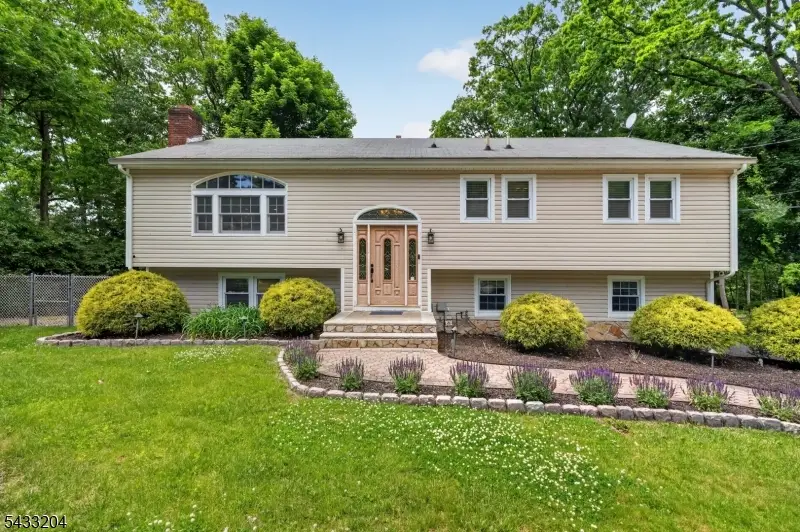 34 Sweetman Ln, West Milford, NJ 07480 - #1