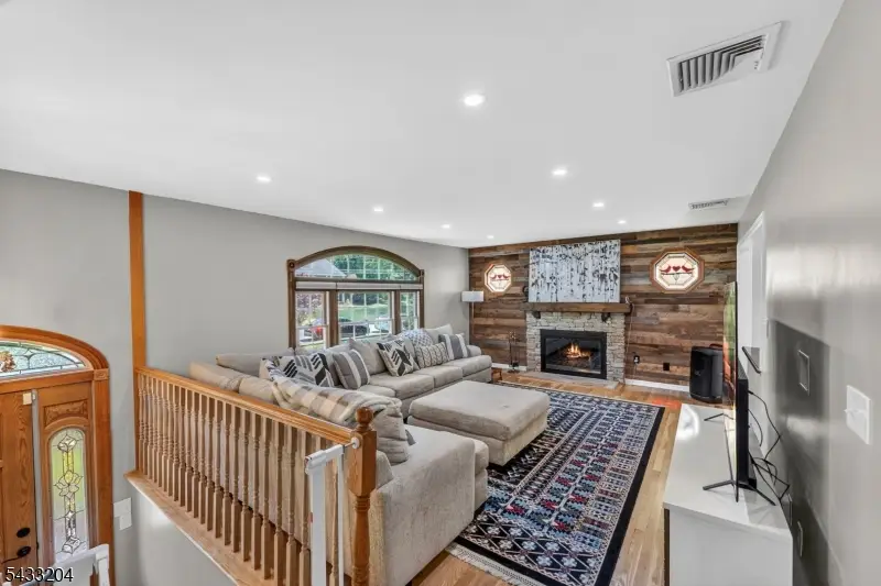 34 Sweetman Ln, West Milford, NJ 07480 - #3