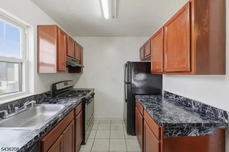 606 S 19th St, Newark, NJ 07103 - #2