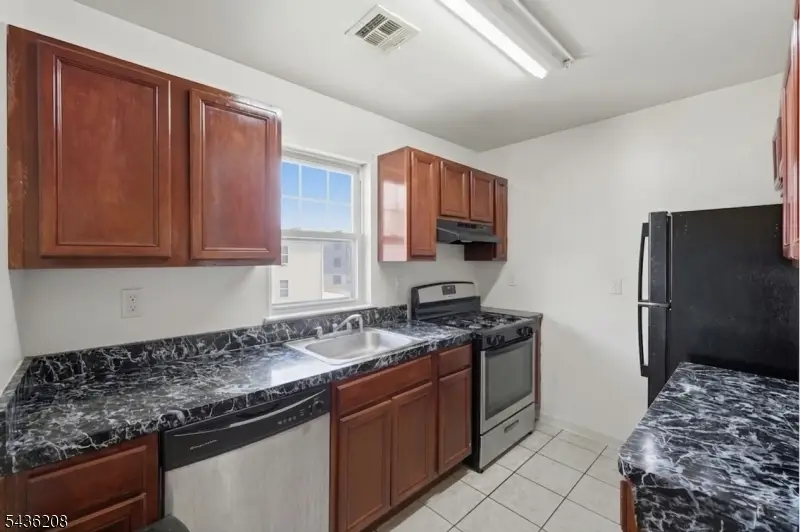 606 S 19th St, Newark, NJ 07103 - #3