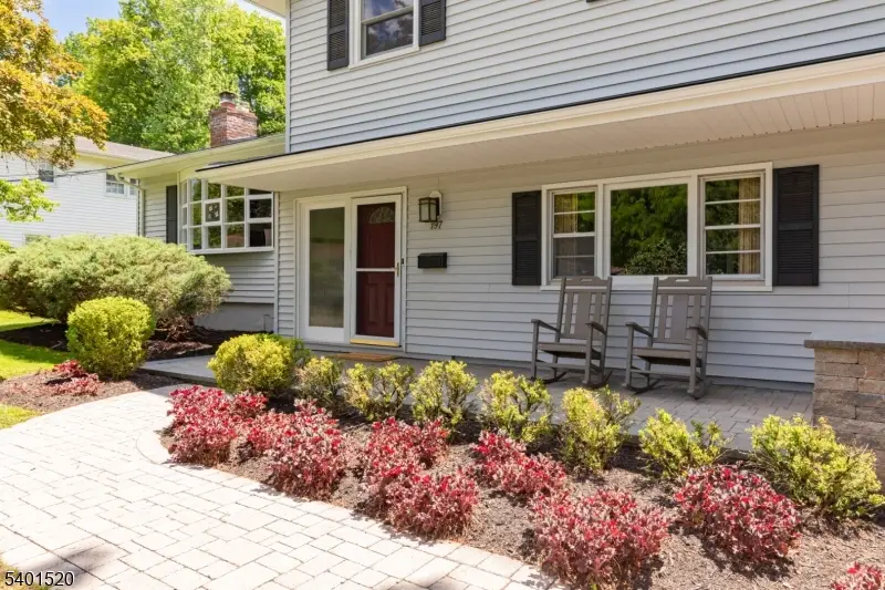 197 Woodbine Cir, New Providence, NJ 07974 - #3