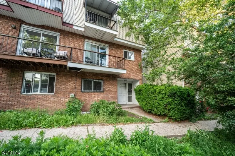 6 Bayside Park Dr, Jersey City, NJ 07305 - #3