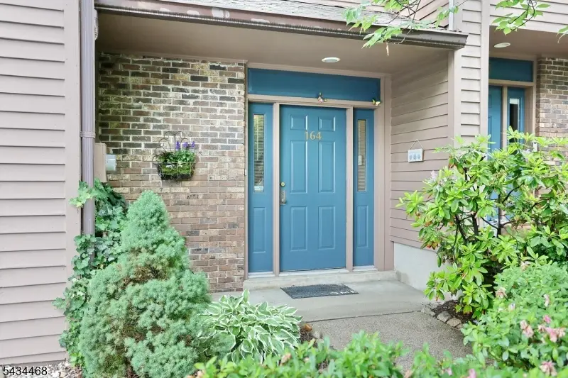 164 Winchester Ct, Washington, NJ 07676 - #2
