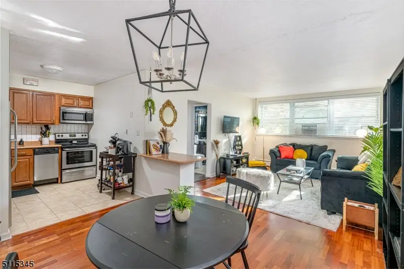 37 Hill St #A2, Morristown, NJ 07960 - #2
