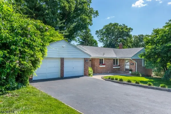 110 Woodlawn Ave, Clifton City, NJ 07013