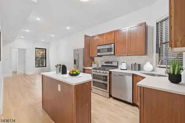 340 Pavonia Ave #1R, Jersey City, NJ 07302