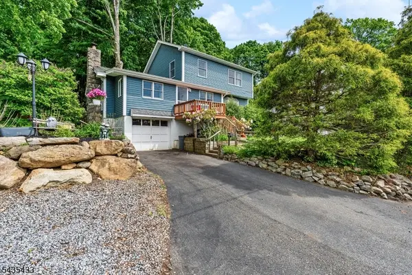 61 Tamarack Trl, Hardyston Twp., NJ 07460