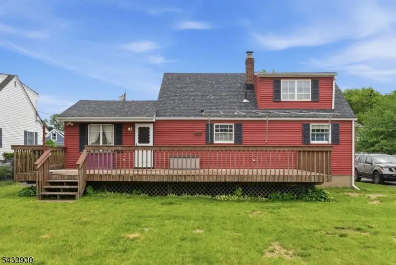 9 Winding Way, Pompton Plains, NJ 07444 - #3