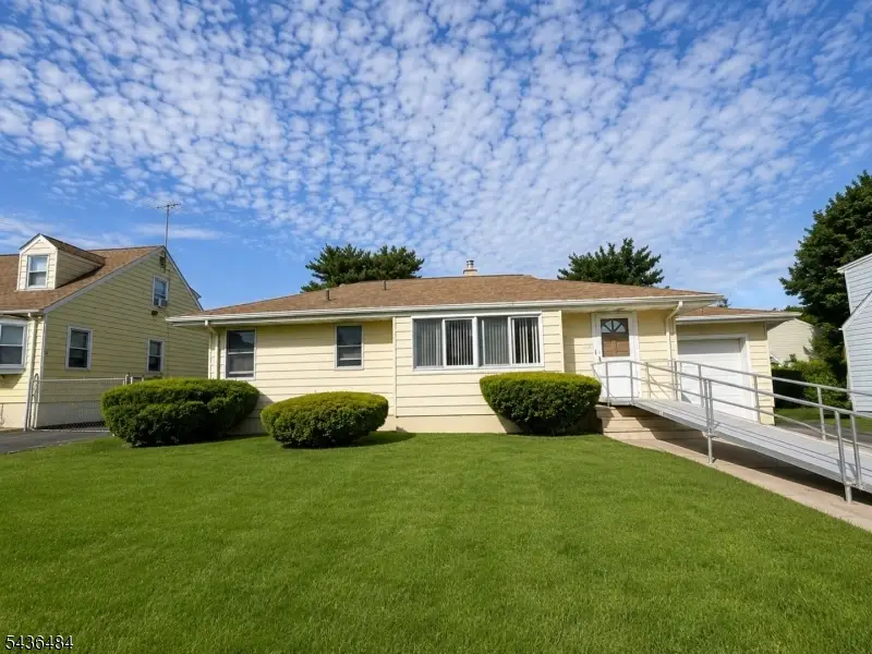 224 Sherwood Ave, Paterson, NJ 07502 - #1