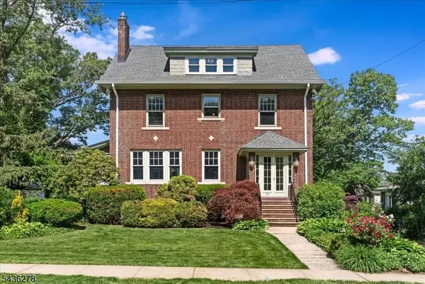 53 Bowdoin St, Maplewood Twp., NJ 07040