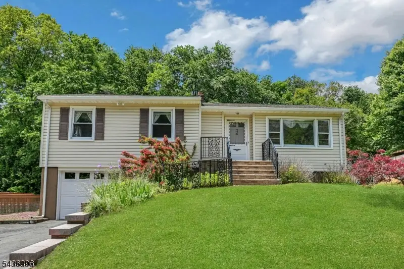 34 Sanders Rd, White Meadow Lake, NJ 07866 - #1