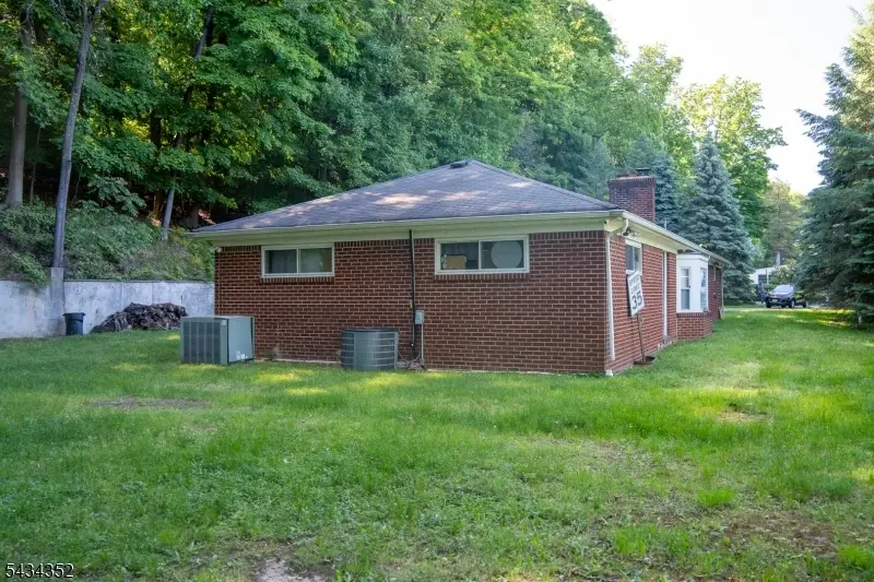 45 Peters Ln, North Haledon, NJ 07508 - #3
