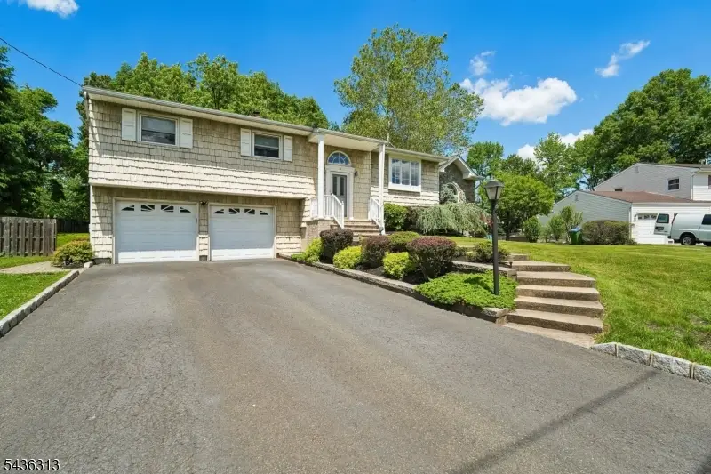 18 Mary Ellen Dr, Edison, NJ 08820 - #3