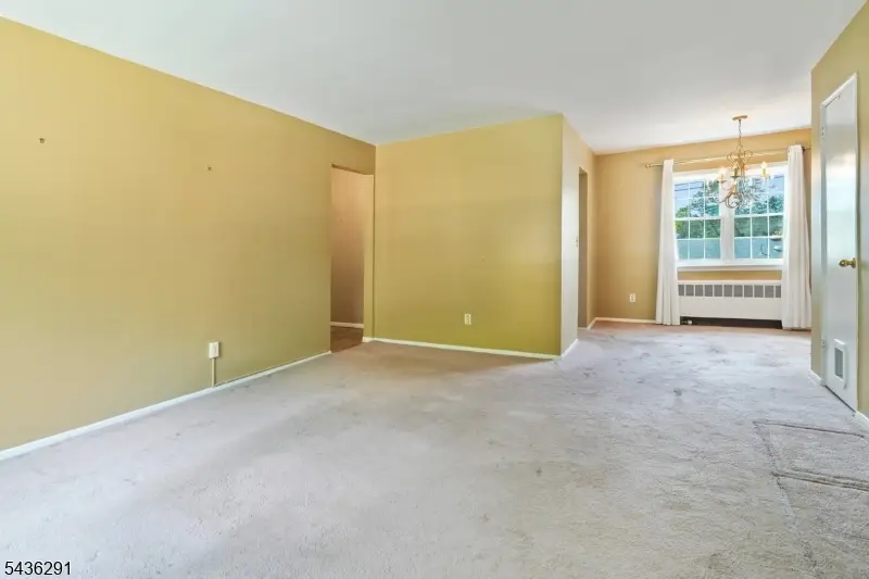 18 Wedgewood Dr #25, Verona, NJ 07044 - #3
