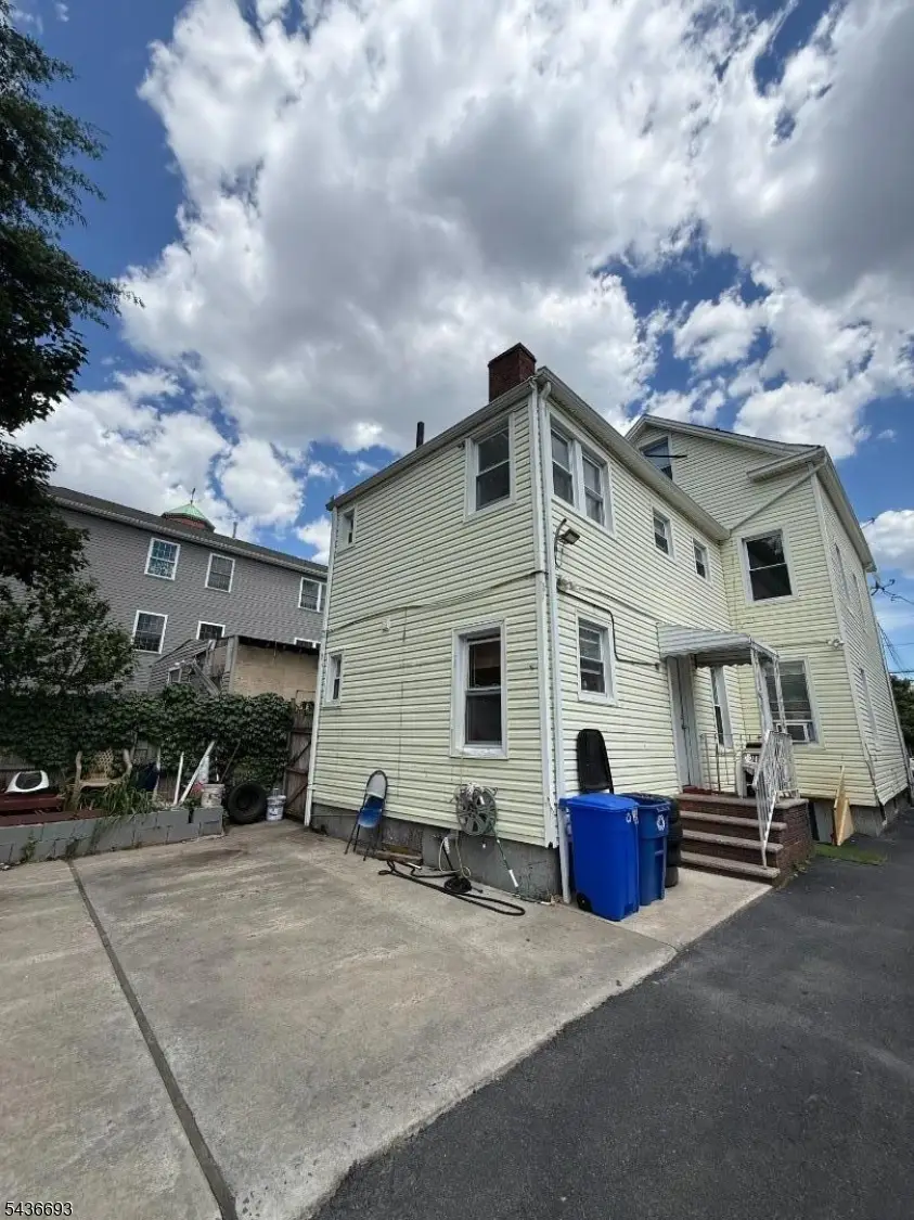 40 Smith St, Elizabeth, NJ 07201 - #3