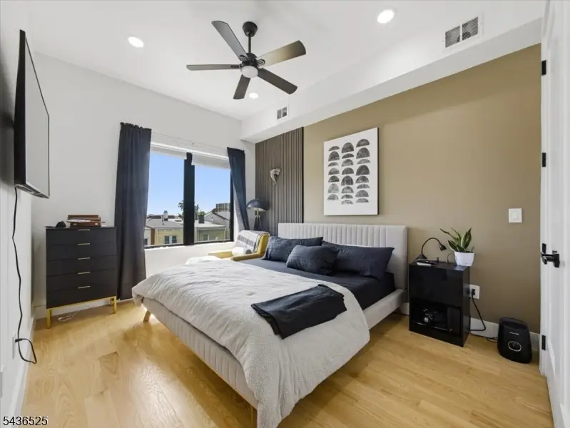 666 Ocean Ave, Jersey City, NJ 07305 - #3