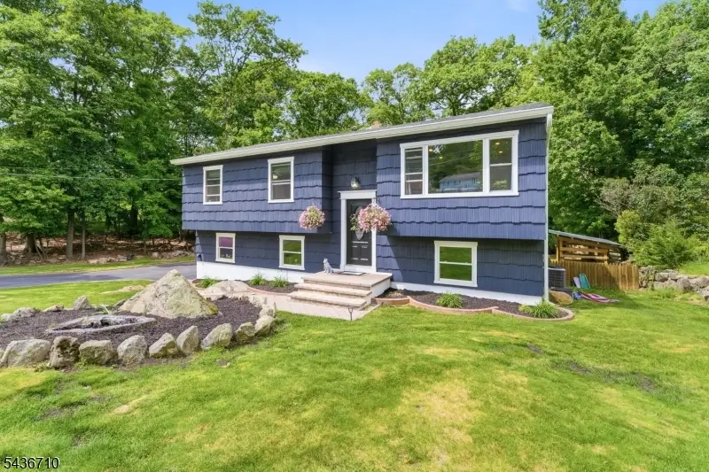 81 Elba Ave, Hopatcong, NJ 07843 - #1