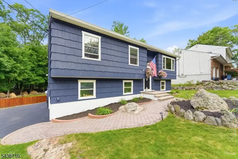 81 Elba Ave, Hopatcong, NJ 07843 - #2
