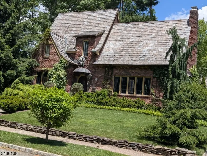 9 S Brookwood Dr, Montclair, NJ 07042 - #1
