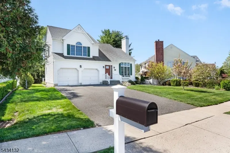 7 Mitchell Ln, Clinton, NJ 08809 - #3