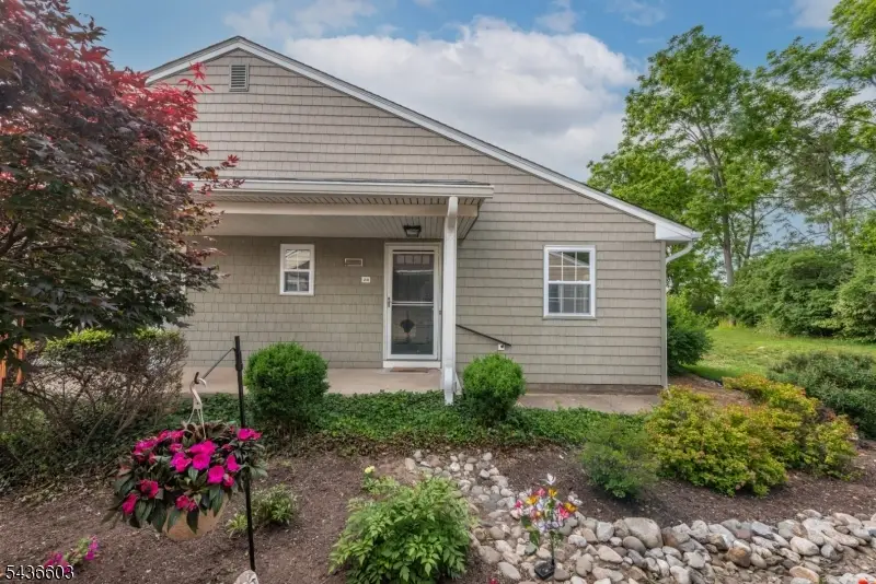28 Brandywyne Dr, Florham Park, NJ 07932 - #3
