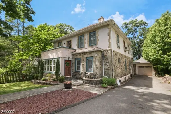 26 Maple Rd, Ringwood Boro, NJ 07456